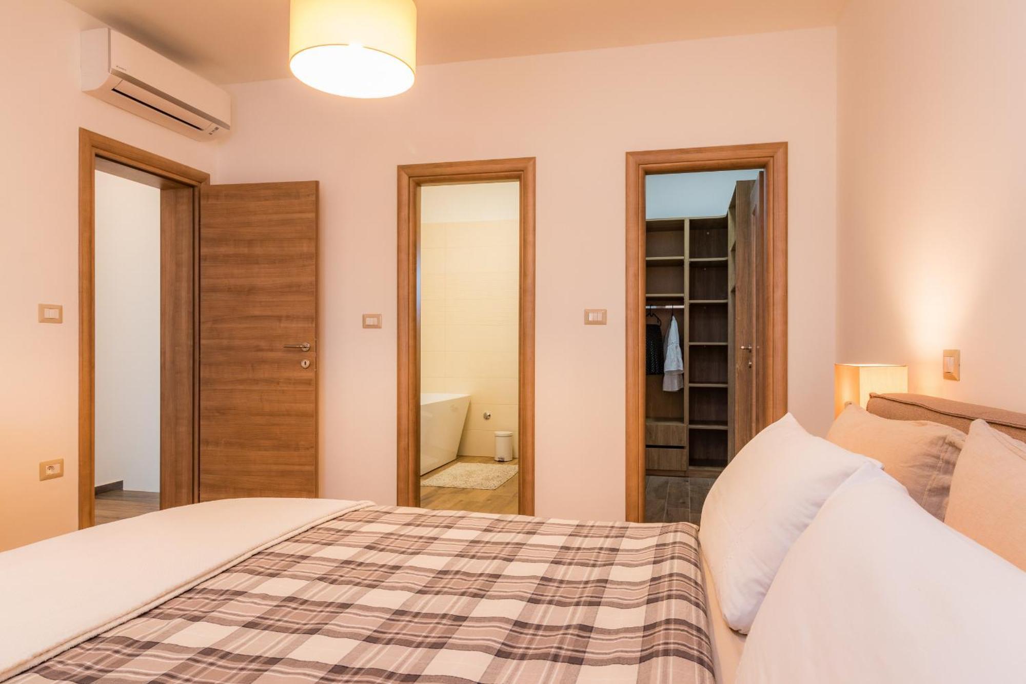 Villa Roma Near Pula For 6 People With Private Pool Jadreški 外观 照片