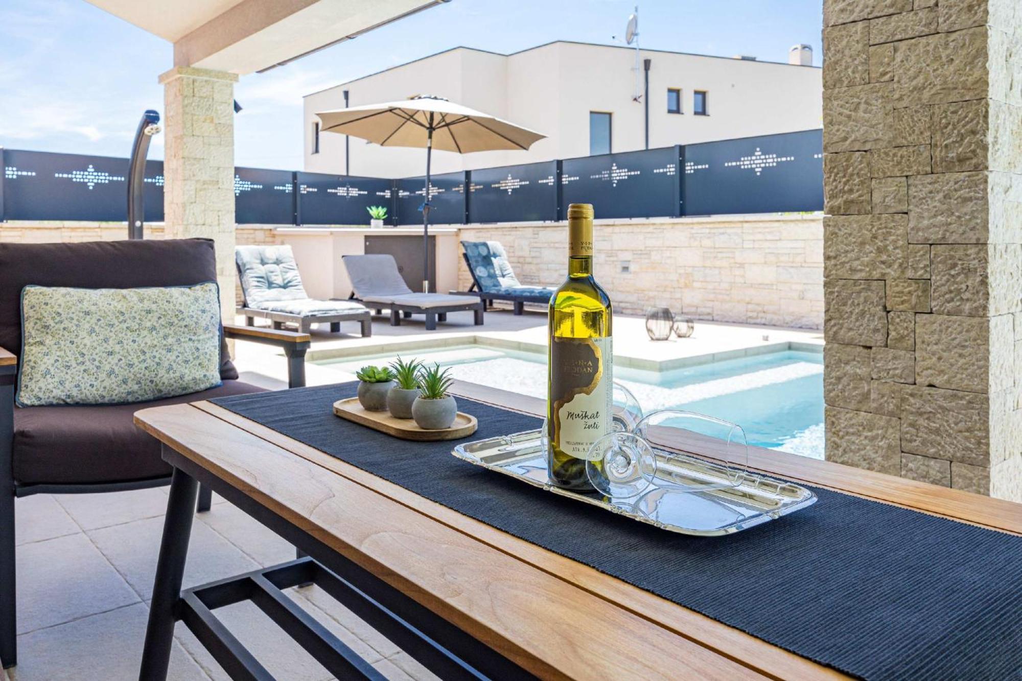 Villa Roma Near Pula For 6 People With Private Pool Jadreški 外观 照片