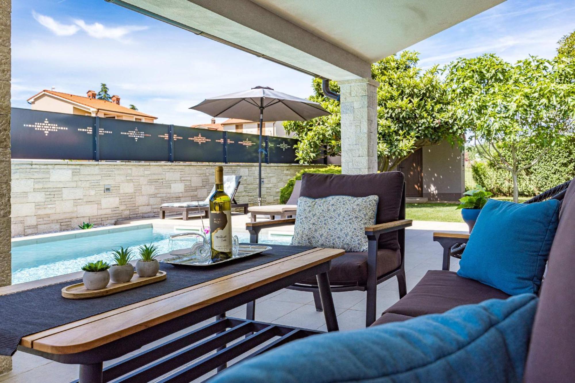 Villa Roma Near Pula For 6 People With Private Pool Jadreški 外观 照片
