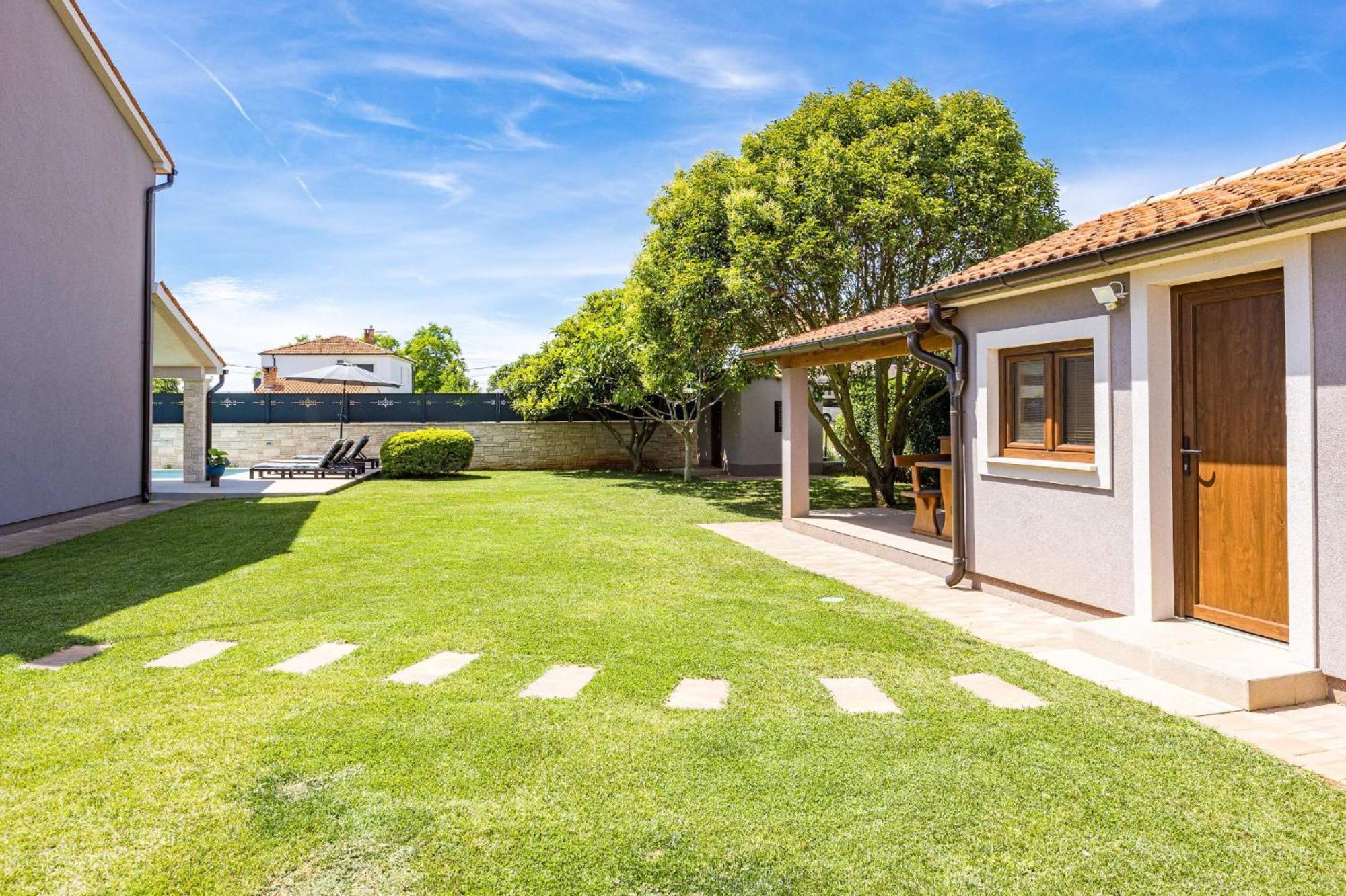 Villa Roma Near Pula For 6 People With Private Pool Jadreški 外观 照片